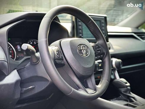 Toyota RAV4 2022 - фото 28