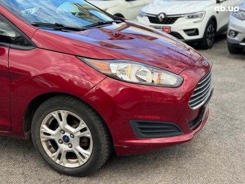 Ford Fiesta 2016 красный - фото 4