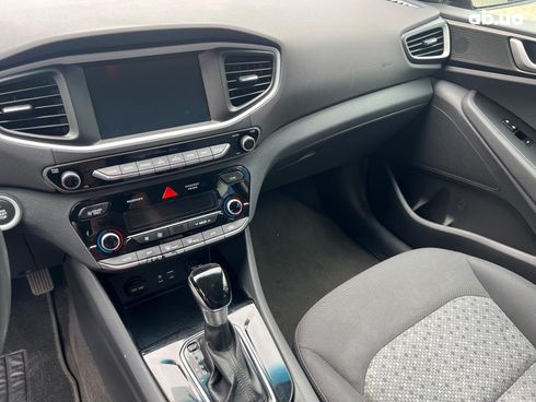 Hyundai Ioniq 2019 красный - фото 35