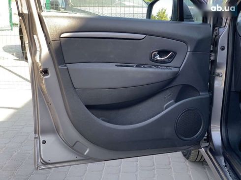 Renault Scenic 2015 - фото 24