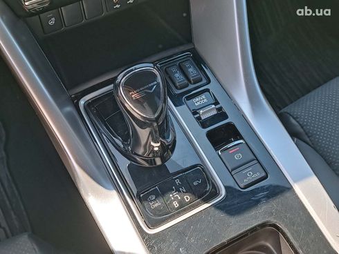 Mitsubishi Eclipse Cross 2022 черный - фото 12