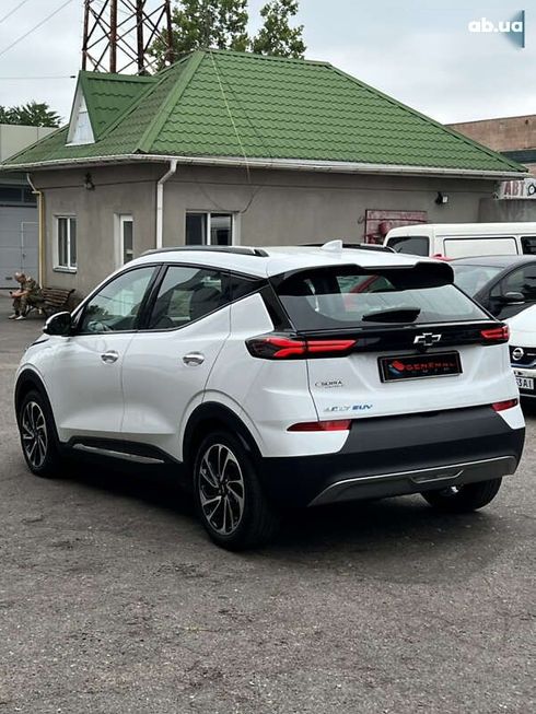 Chevrolet Bolt 2023 - фото 9