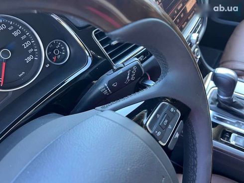 Volkswagen Touareg 2015 - фото 20