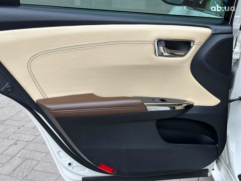 Toyota Avalon 2013 белый - фото 19