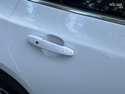 Chevrolet Malibu 2017 белый - фото 19
