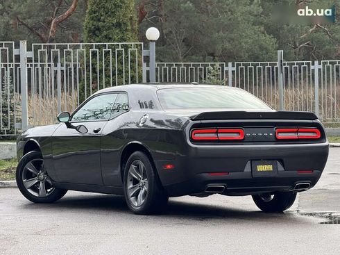 Dodge Challenger 2020 - фото 20