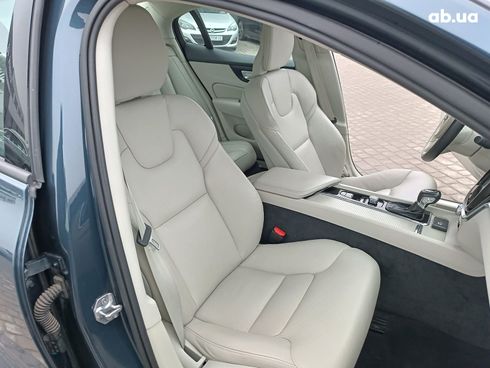 Volvo S60 2018 синий - фото 43