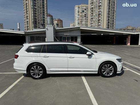 Volkswagen Passat Variant 2015 белый - фото 4