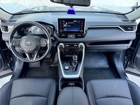 Toyota RAV4 2021 - фото 23