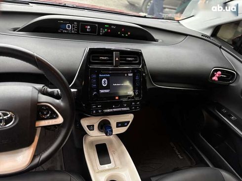 Toyota Prius 2016 - фото 13