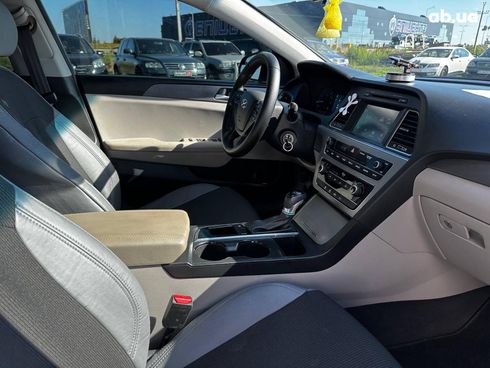 Hyundai Sonata 2015 серый - фото 25