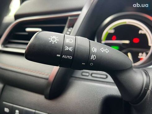 Toyota Camry 2019 - фото 20