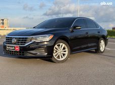 Продаж вживаних Volkswagen Passat 2019 року у Львові - купити на Автобазарі