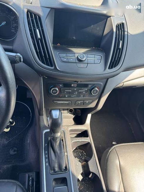 Ford Escape 2018 - фото 10