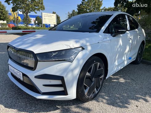 Skoda Enyaq Coupe RS 2023 - фото 10