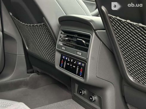 Audi RS Q8 2023 - фото 23