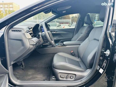 Toyota Camry 2025 - фото 16
