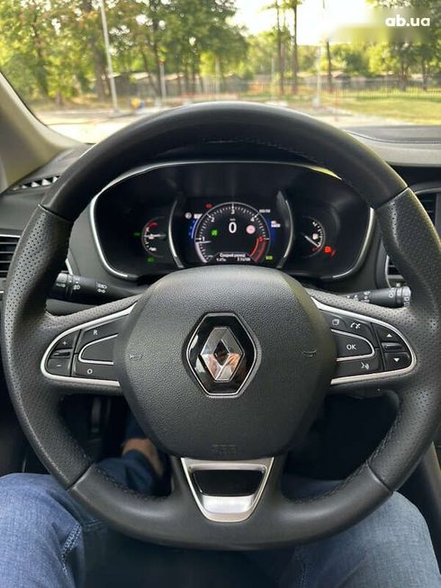 Renault Megane 2017 - фото 16