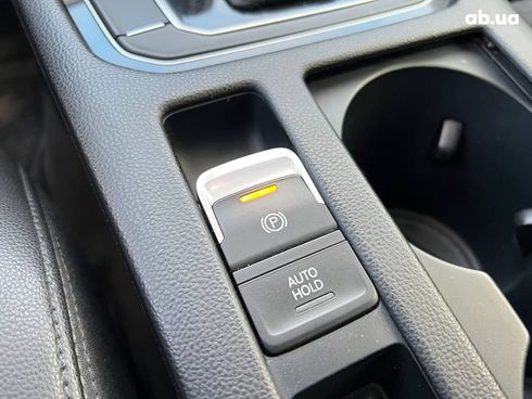 Volkswagen Passat 2016 белый - фото 31
