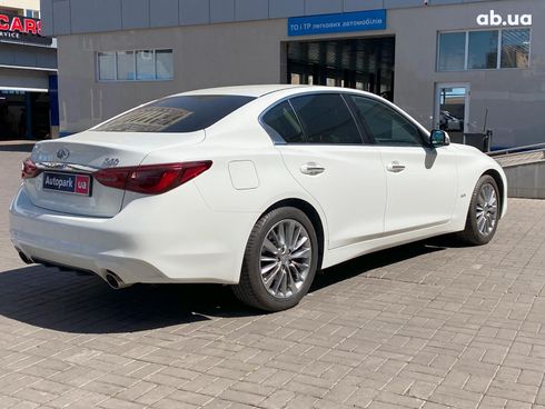 Infiniti Q50 2018 белый - фото 10