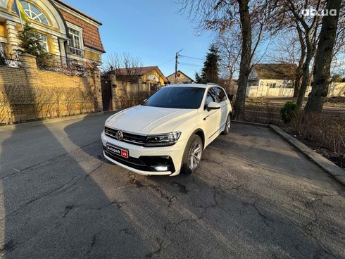 Volkswagen Tiguan 2018 белый - фото 2