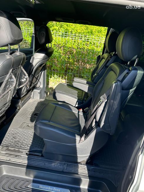 Mercedes-Benz V-Класс 2017 серебристый - фото 4