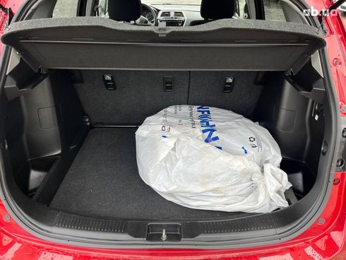 Suzuki SX4 2018 красный - фото 20