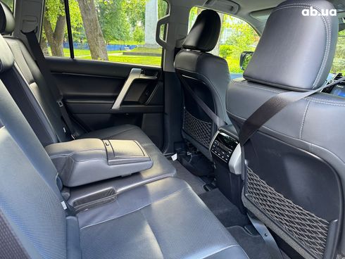 Toyota Land Cruiser Prado 2020 белый - фото 21