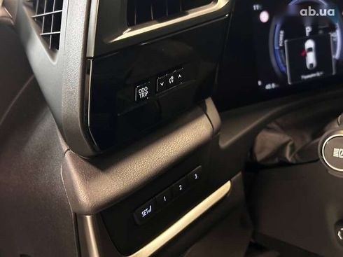 Lexus RZ 450e 2023 - фото 18