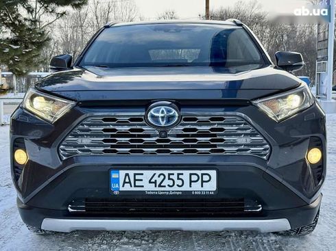 Toyota RAV4 2021 - фото 6