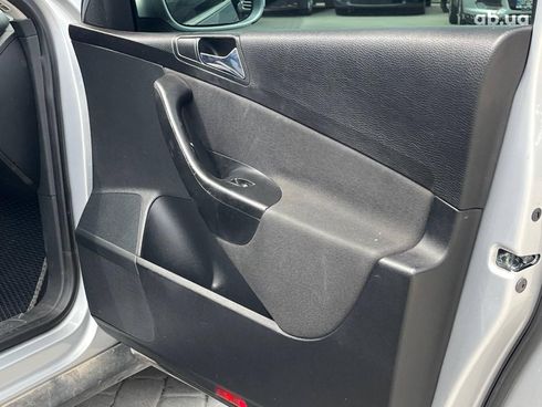 Volkswagen passat b6 2005 серый - фото 29