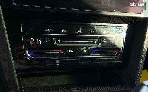 Volkswagen Passat 2021 - фото 18