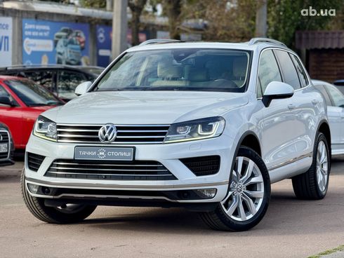 Volkswagen Touareg 2016 белый - фото 9