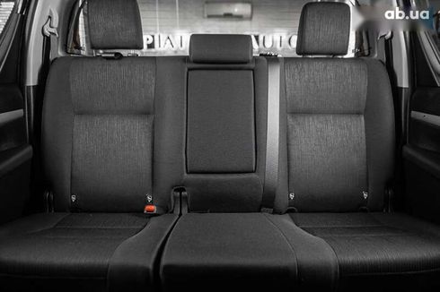 Toyota Hilux 2022 - фото 20