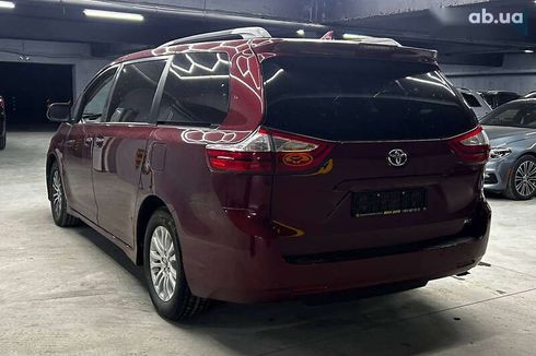Toyota Sienna 2018 - фото 4