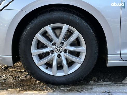 Volkswagen Passat 2019 - фото 17