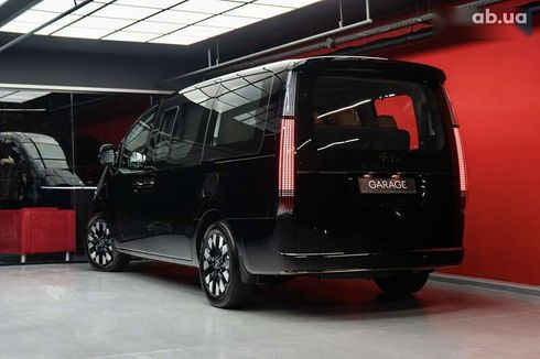 Hyundai Staria 2025 - фото 15