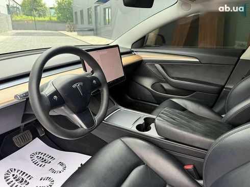 Tesla Model 3 2022 - фото 7