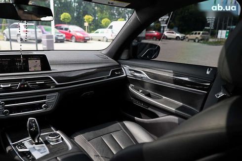 BMW 7 серия 2018 - фото 15
