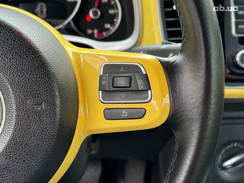 Volkswagen Beetle 2012 желтый - фото 23