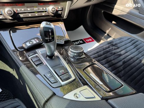 BMW 5 серия 2015 белый - фото 28