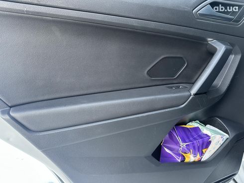 Volkswagen Tiguan 2018 белый - фото 24