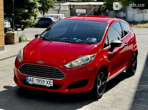 Ford Fiesta 2013 - фото 2