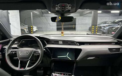 Audi E-Tron 2022 - фото 13