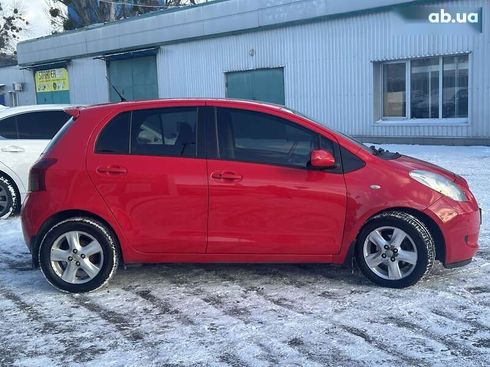Toyota Yaris 2008 - фото 4