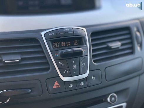 Renault Laguna 2009 - фото 25