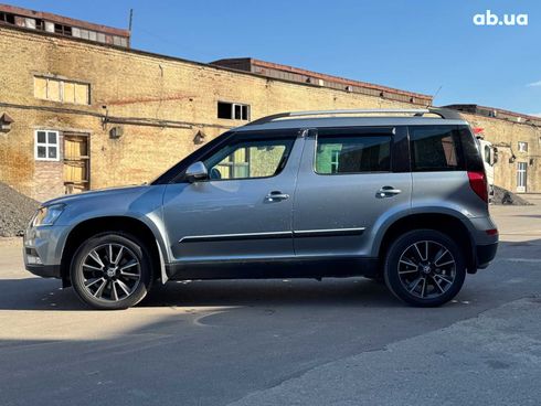 Skoda Yeti 2017 серый - фото 87