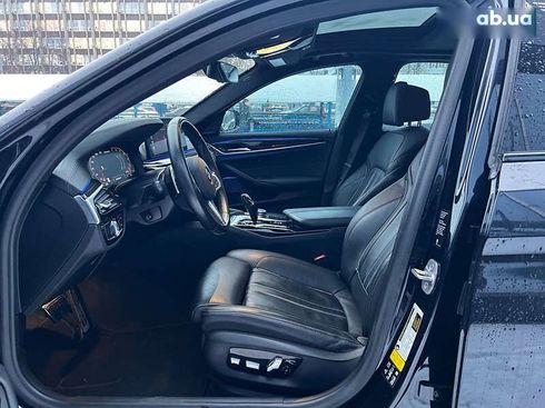 BMW 5 серия 2021 - фото 9