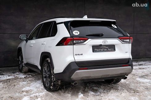 Toyota RAV4 2023 - фото 9