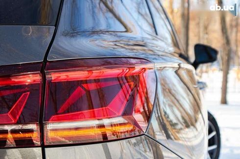 Volkswagen Touareg 2019 - фото 22